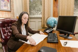 Should Legal Funders Be Investing In Law Firms?